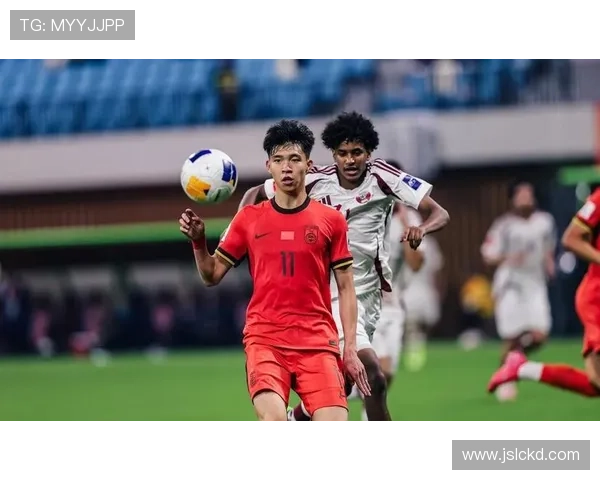 中国足球队备战世界杯预选赛全力以赴 主帅展望未来目标锁定进军卡塔尔